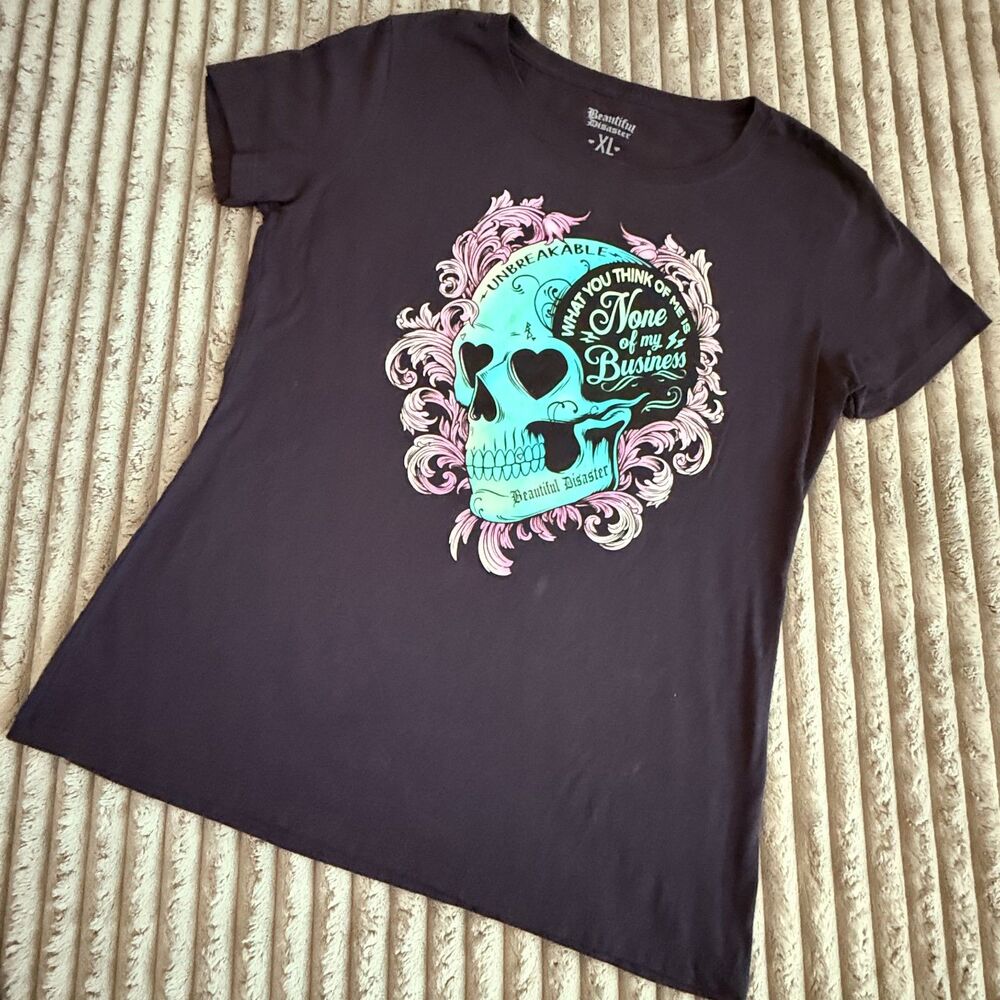 Beautiful Disaster Unbreakable Skull Graphic Tee Black Women’s XL